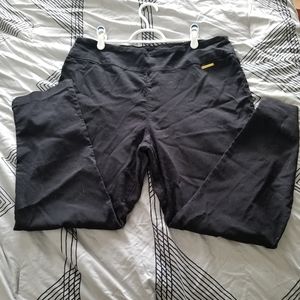 Roz & Ali Black Skinny Cropped Pants